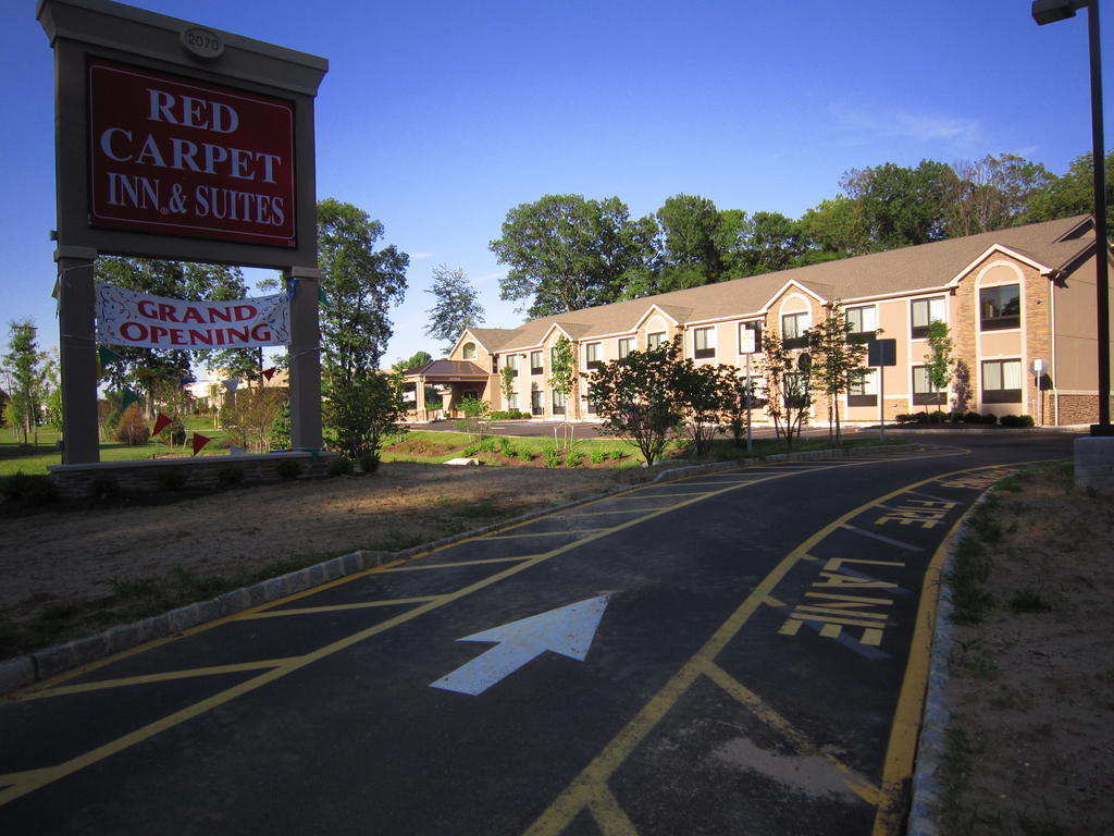 Red Carpet Inn And Suites Monmouth Junction Exterior foto
